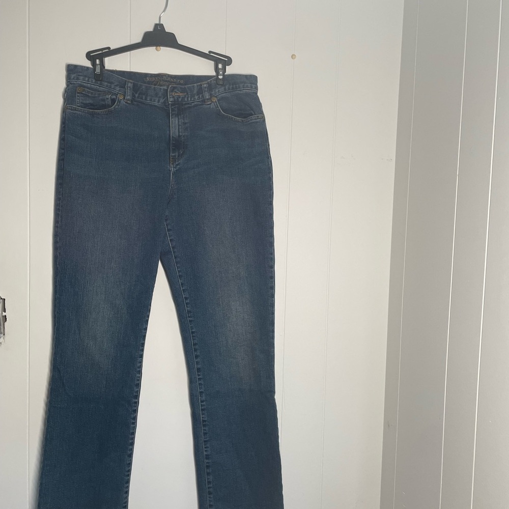 Blue Straight Leg Jeans with Classic Fit